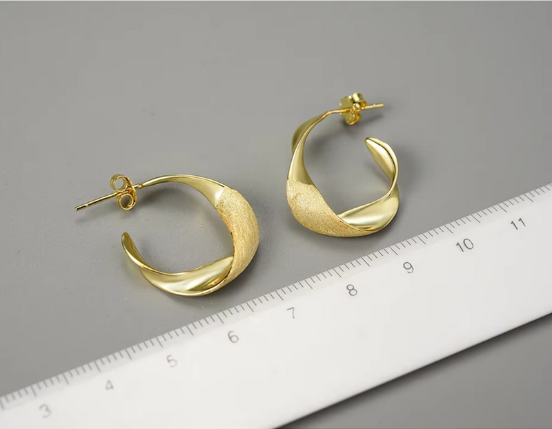 Curled Leaf Hoop Earrings